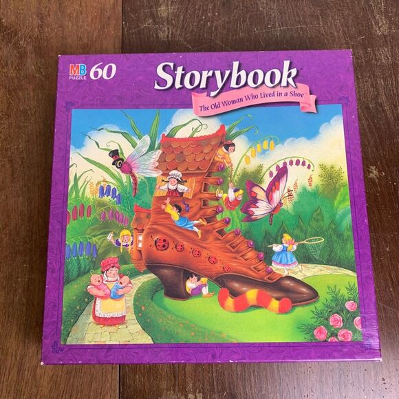 Milton Bradley VINTAGE 1996 60 Piece Storybook The Old Woman Who Lived in a Shoe - Picture 1 of 4